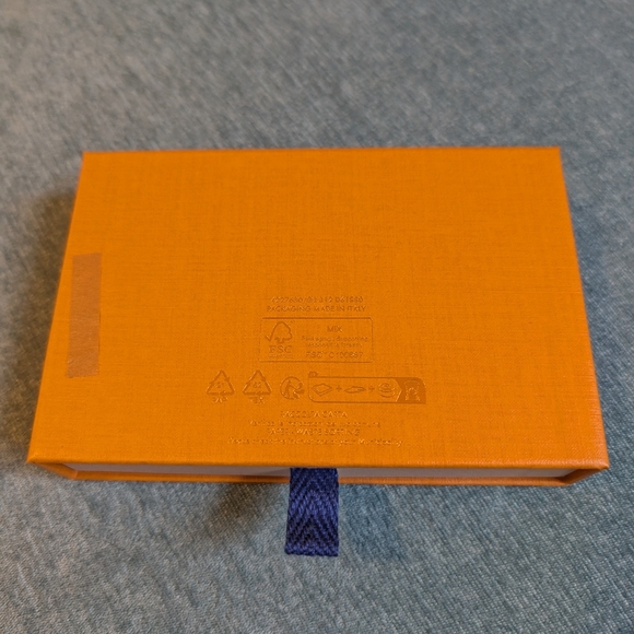 Louis Vuitton Spirit Nano leather bracelet-like new - Picture 13 of 13